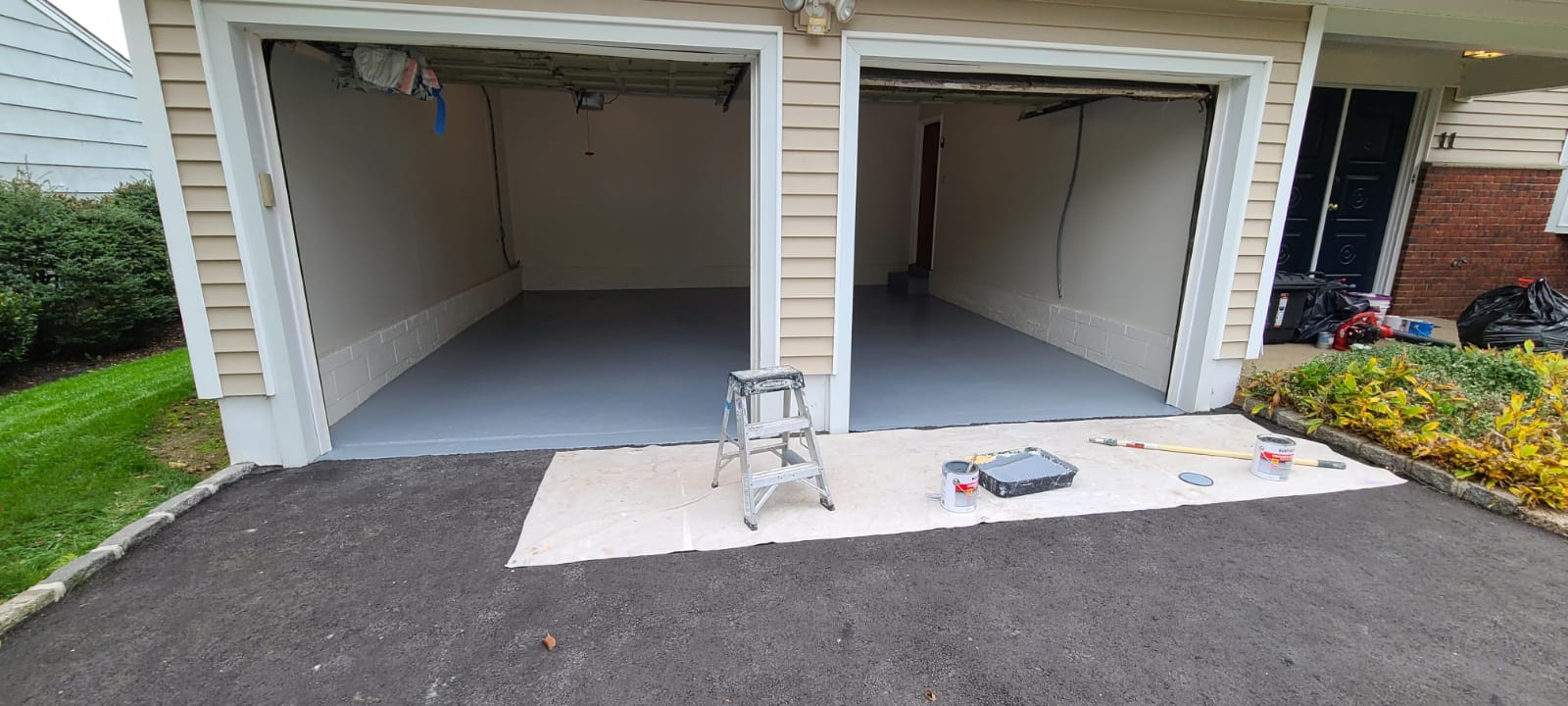 Painting a garage floor with heavy duty paint